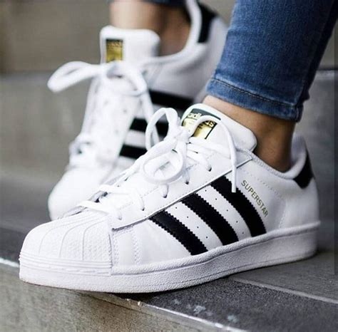 adidas tennis superstar.